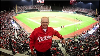 ¿Cuál es la relación de la familia Alfredo Harp Helú con los Padres de San Diego?