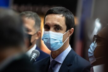 El Biministro de Energía y