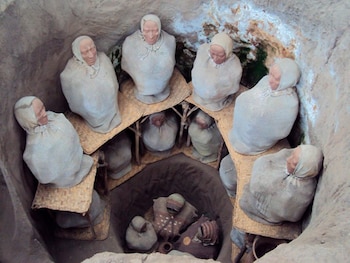 Tumba Quitu-Cara en el Parque