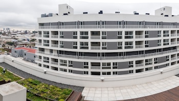 El Gobierno subasta predios del