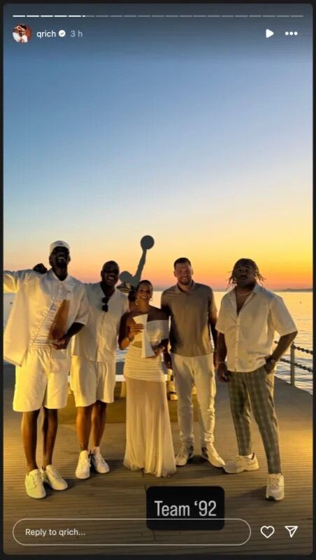 Luka Doncic y Bam Adebayo, las figuras de la NBA presentes en la fiesta de Michael Jordan en Grecia (Instagram @qrich)