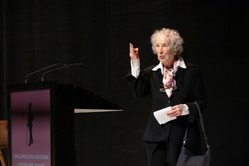 Margaret Atwood, una de las