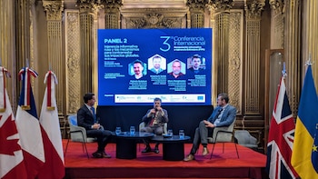 Expertos internacionales debatieron en Buenos Aires sobre la injerencia informativa en América Latina. La conferencia fue convocada por las embajadas de Alemania, Canadá, Francia, Reino Unido, Polonia y Ucrania junto con la delegación de la Unión Europea. (Infobae)