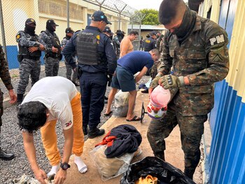 Guatemala, Centros Penales, Ejercito de Guatemala