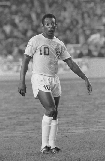 A Pelé se lo relaciona