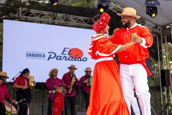 El encuentro gastronómico apostó por una experiencia completa con música en vivo, feria de emprendedores y clases de showcooking, todo alrededor de la propuesta culinaria que busca atraer visitantes a la región (Foto cortesía Ministerio de Turismo)