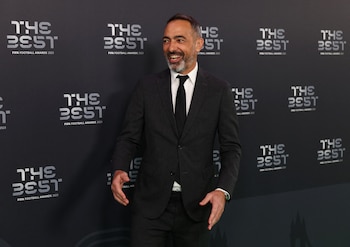 Djorkaeff asistió al partido como invitado de la FIFA, organismo del que es asesor de fútbol del presidente Gianni Infantino (REUTERS/Andrew Boyers)