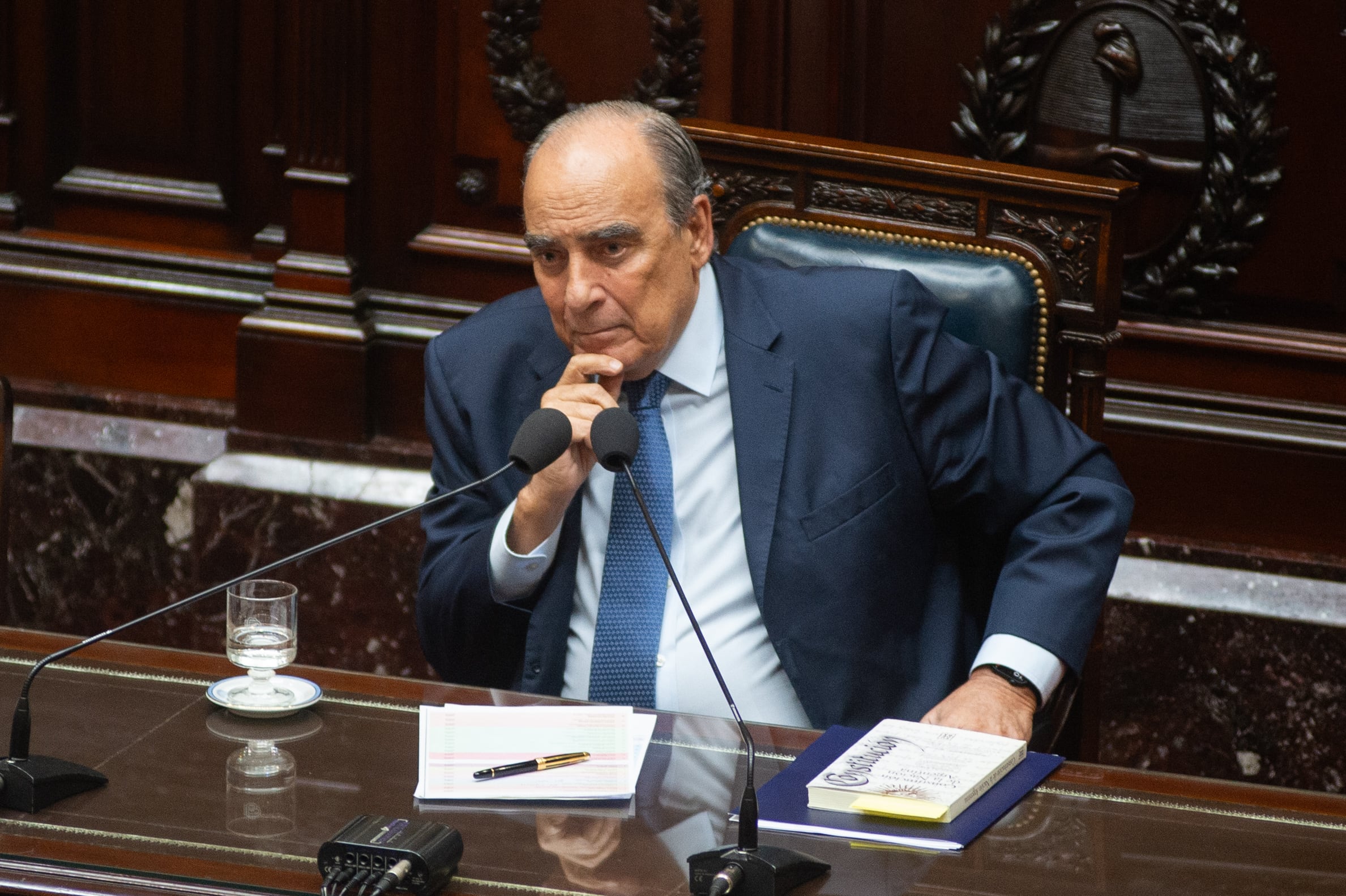 El jefe de Gabinete, Guillermo Francos, durante la sesión informativa en Diputados de mediados de abril. (Créditos: Jaime Olivos)