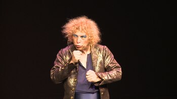 Primo Rojas propone un cuestionamiento entre tragedia y comedia a los convencionalismos alrededor de la muerte en su obra teatral - crédito cortesía Primo Rojas