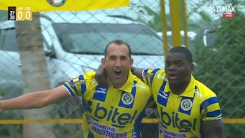 Golazo de Hernán Barcos desde