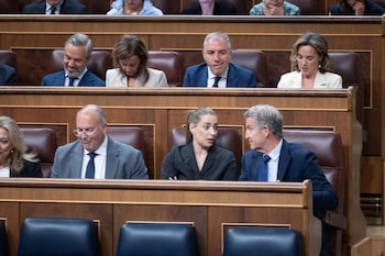 23/09/2026 El presidente del PP, Alberto Núñez Feijóo, durante una sesión de control al Gobierno, en el Congreso de los Diputados, a 23 de septiembre de 2026, en Madrid (España). El Gobierno se enfrenta a una nueva sesión de control que vuelve a estar centrada en la gestión de la crisis migratoria en Ceuta con siete preguntas y dos interpelaciones urgentes. El mayor peso del examen del Congreso lo tendrán el ministro del Interior y la ministra de Defensa aunque la oposición también interpelará a otros ministros. Después de la sesión de control, el Congreso debatirá y votará la convalidación de medidas económicas de urgencia.
POLITICA
Jesús Hellín - Europa Press