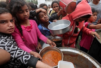Palestinos se reúnen para recibir