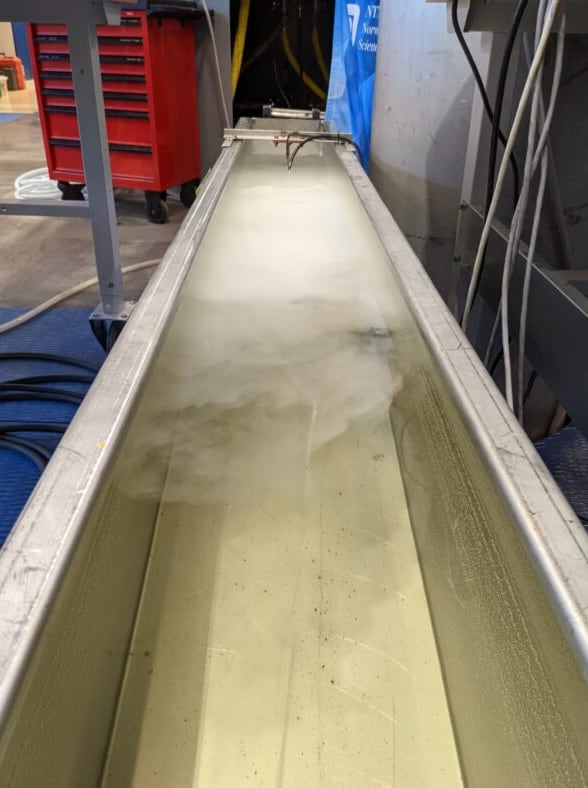 El sistema de ultrasonido se puso a prueba en este conducto, abriendo la puerta a soluciones innovadoras para la industria (Wolf Ludwig Kuhn/NTNU)