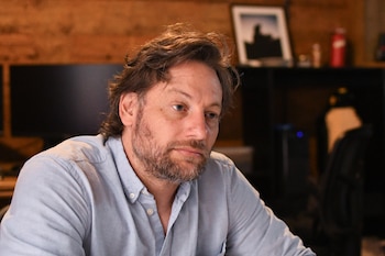 AME1137. CIUDAD DE GUATEMALA (GUATEMALA), 08/04/2026.- El presidente de la Asociación Guatemalteca del Audiovisual y la Cinematografía (Agacine), Joaquín Ruano, habla durante una entrevista con EFE, el 19 de marzo de 2026, en Ciudad de Guatemala (Guatemala). El cine guatemalteco pretende dar un salto de calidad con una nueva ley que potencia las artes visuales y que está cerca de convertirse en realidad en el Congreso, aunque su financiamiento, que sería procedente del turismo, ha generado resquemor por parte de diversos sectores como la industria aérea. EFE/ Alex Cruz