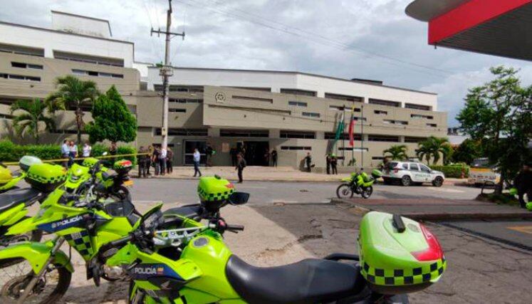 La Policía de Altavista en Medellín atendió una grave riña que dejó una mujer trans herida con aceite caliente y aerosol - crédito Google Maps