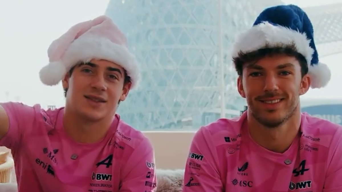 Franco Colapinto y Pierre Gasly sonríen durante un saludo navideño