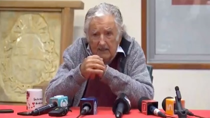 El ex presidente uruguayo José Mujica inició las sesiones de radioterapia para tratar su cáncer de esófago