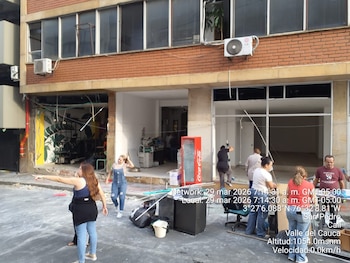 La unidad de investigación de incendios del Cuerpo de Bomberos de Cali abrió una investigación para determinar la causa del siniestro - crédito Bomberos Cali