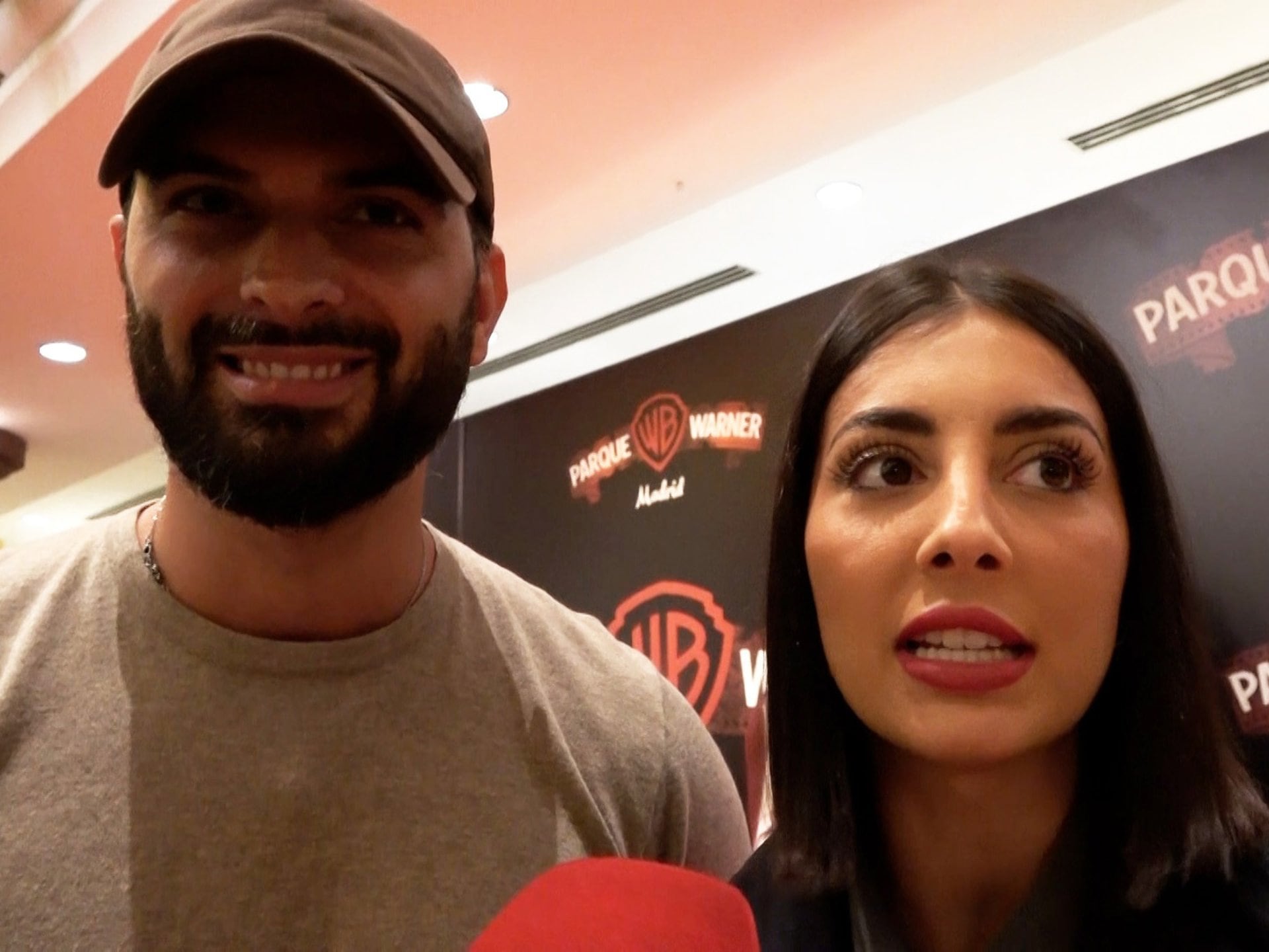 Suso y Marieta hablando con la prensaEUROPA ESPAÑA SOCIEDADEUROPA PRESS REPORTAJES