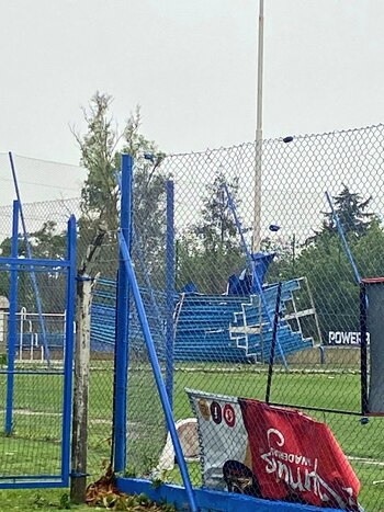 El predio de Vélez sufrió