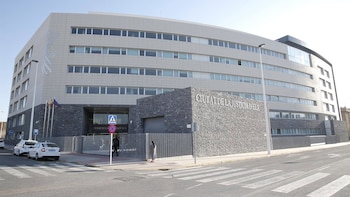 Condenan a dos mujeres a