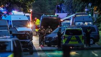 Un hombre se entrega a la Policía tras disparar y herir a un agente y atrincherarse con sus hijos en Dortmund