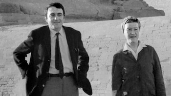 Simone de Beavoir y Claude Lanzmann, uno de sus grande amores (AFP)