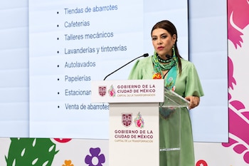 La Jefa de Gobierno, Clara Brugada
presentó el nuevo esquema de verificación que busca proteger la actividad económica y garantizar la seguridad de la ciudadanía. (X/ @CDMXConsejeria)