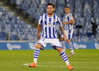 FOTO DE ARCHIVO: David Silva durante el partido disputado por la Real Sociedad y el Real Madrid en el estadio de Anoeta de San Sebastián, País Vasco, España, el 20 de septiembre de 2020. REUTERS/Vincent West