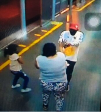 Una de las versiones, según