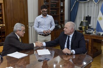 Esta semana Daniel Martínez, rector de la Universidad Nacional de La Matanza, recibió a las autoridades de SIGEN. Foto: Prensa Educación