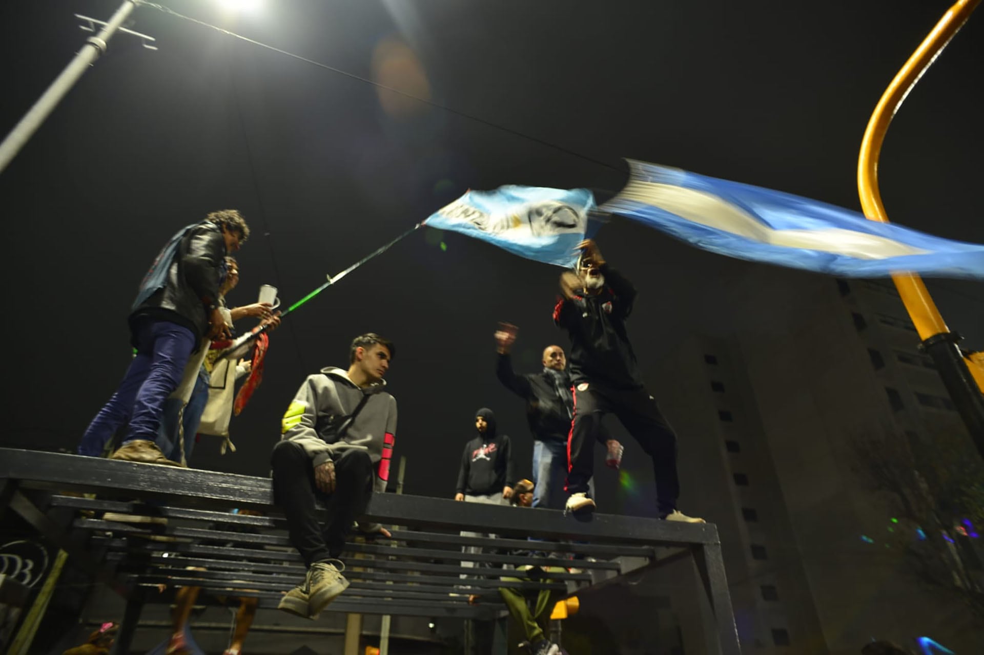 El velorio del Indio se extendió durante toda la madrugada del lunes