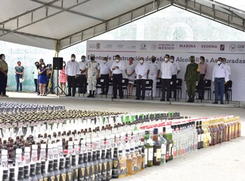 Fueron destruidas 5,490 botellas de