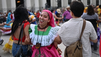 El turismo sostiene más de 300 mil empleos en El Salvador, mientras los visitantes ya superan los 3.2 millones