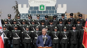 Chile: el presidente Kast promulgó ley que reforma a Gendarmería