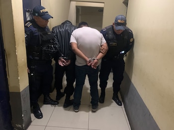 El ministro de Gobernación de Guatemala, Marco Antonio Villeda, cuestionó la liberación de 15 de los 29 motoladrones capturados por la Policía Nacional Civil.