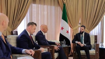 EEUU insta a Ejército y