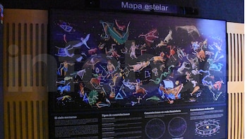 La Unión Astronómica Internacional (IAU)