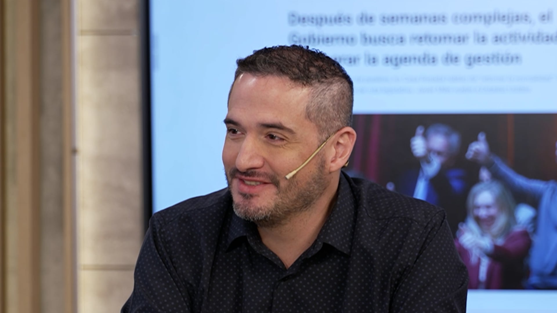 Ramiro Castiñeira, economista y vocero de la Fundación Faro, participa en una entrevista para Infobae en Vivo, compartiendo su análisis sobre la situación actual.