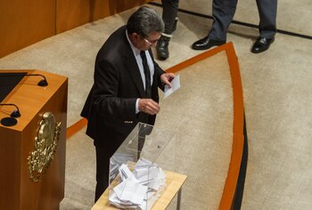 Ricardo Monreal, coordinador del grupo