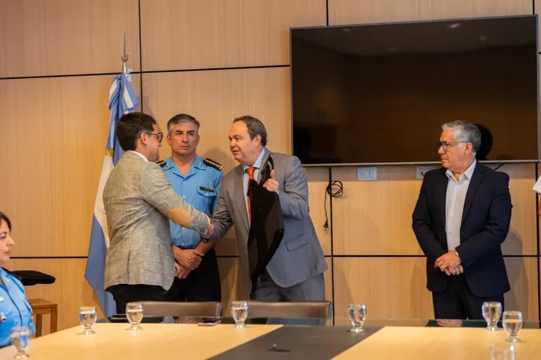 Los equipos cuentan con material balístico de Kevlar y cumplen con normativas nacionales