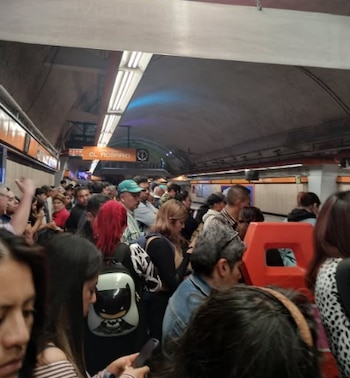 Línea 7 del Metro de la Ciudad de México presenta retrasos importantes. X/@MetroCDMX.