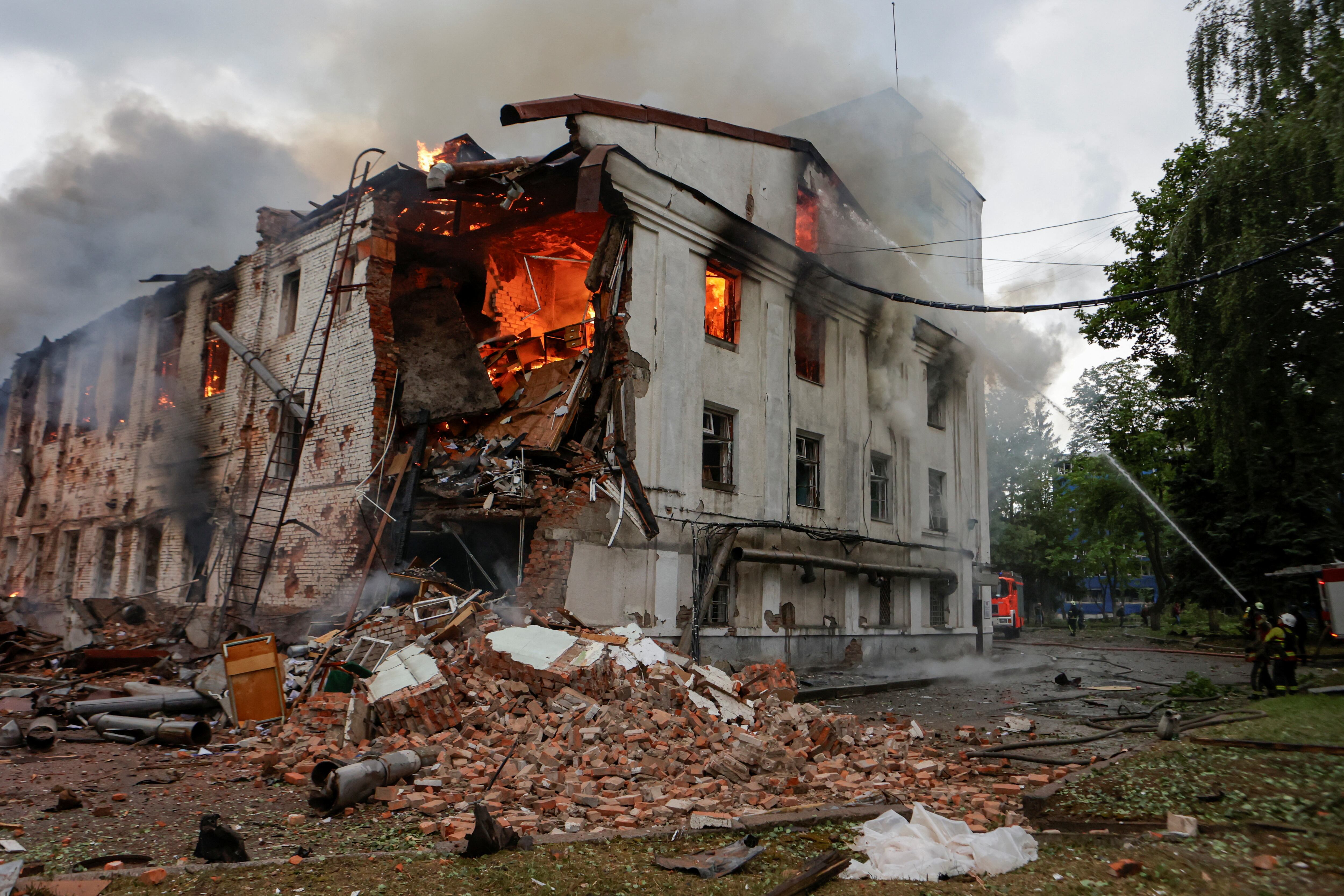 Rusia lanzó un ataque masivo contra varias regiones de Ucrania: al menos cinco muertos y más de 20 heridos (REUTERS/Sofiia Gatilova)