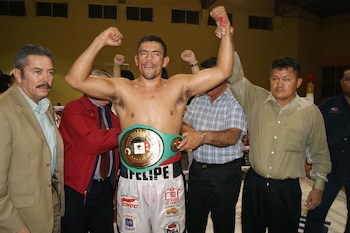 Enfrentó a Dmitry Bivol y sufrió un nocaut.