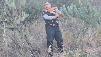 Bebé sobrevive 12 horas en