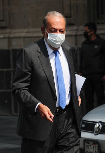 Carlos Slim en su llegada