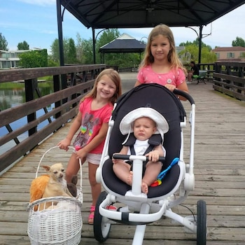 Indiana, Allegra y Sienna, en