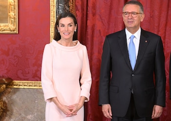 La reina Letizia y el presidente de la República Portuguesa, António José Seguro, durante la audiencia ofrecida en el Palacio Real, 20 de abril de 2026, en Madrid (España). (José Oliva / Europa Press)
