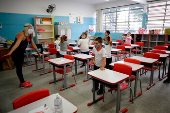 Niños retoman las clases hoy