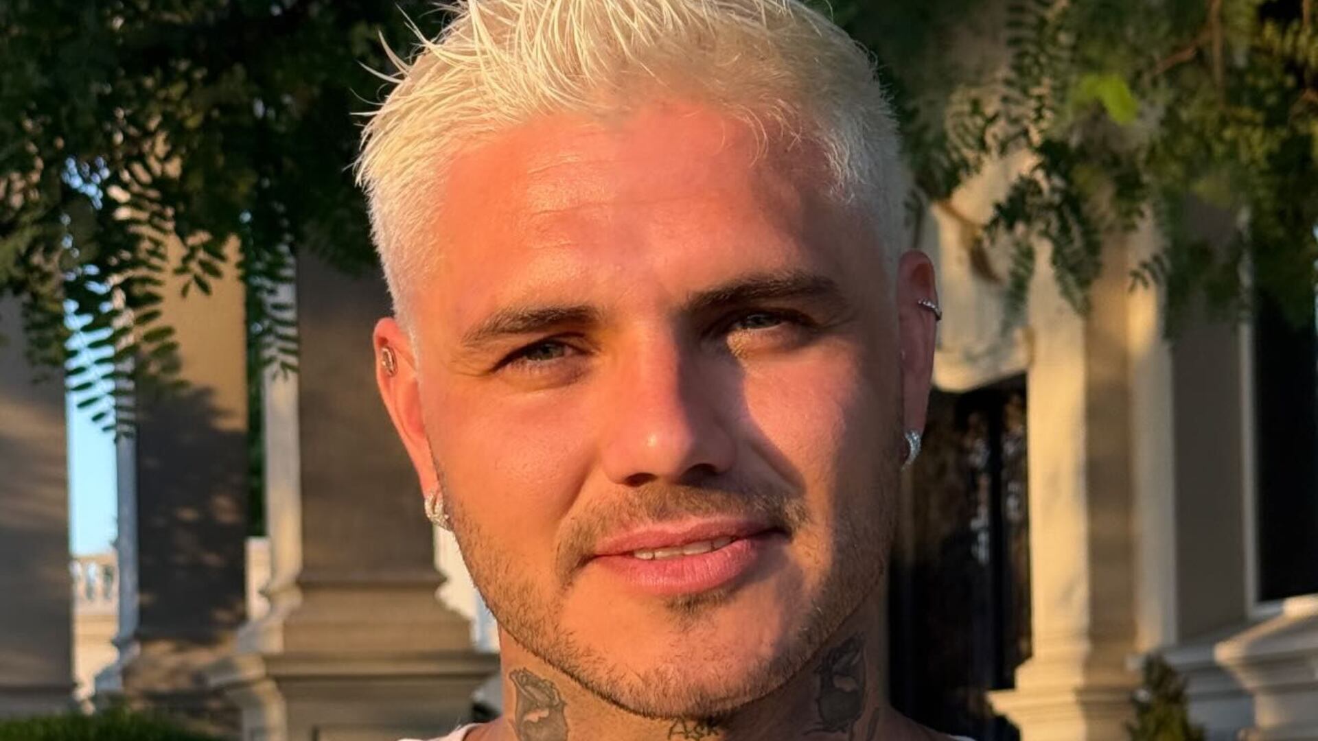 El futbolista se reencontraría con sus hijas bajo supervisión en el Ministerio Público Tutelar (Instagram)